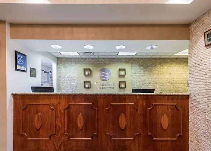 Comfort Inn & Suites Dayton Northwest - Englewood