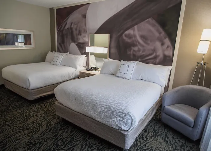 Courtyard By Marriott Hickory