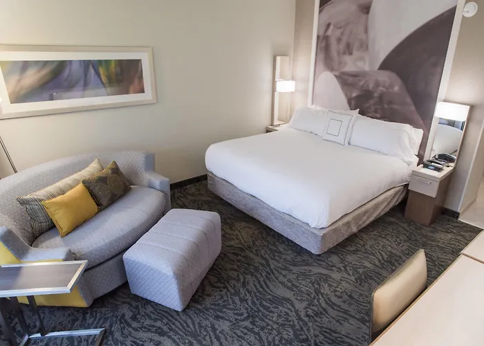 Courtyard By Marriott Hickory