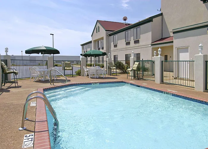 Super 8 By Wyndham Southaven