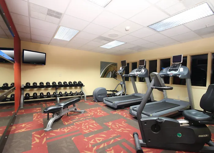 Courtyard By Marriott Topeka