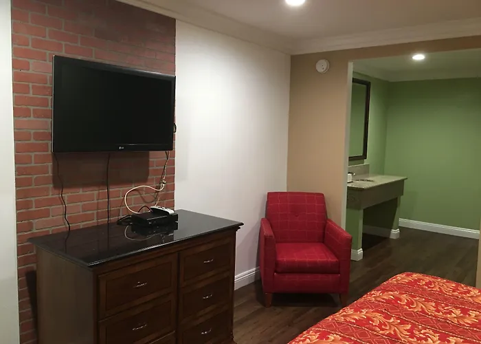 American Inn & Suites Lax Airport