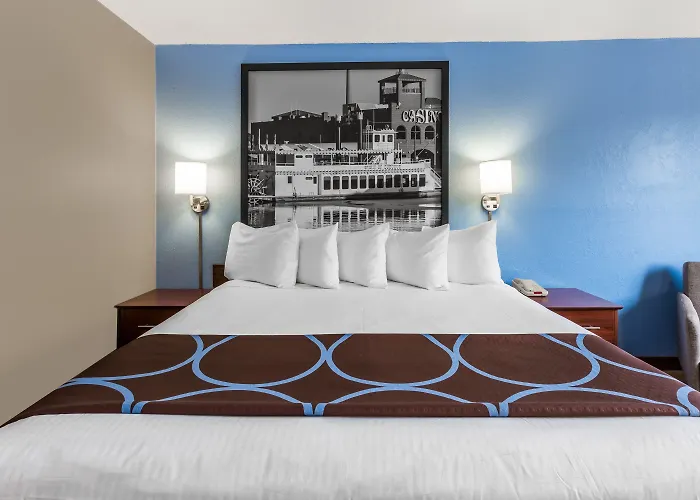 Super 8 By Wyndham Dubuque