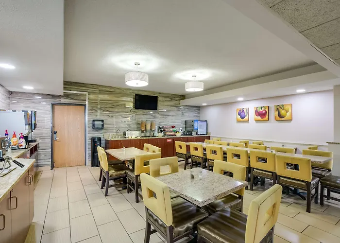 Best Western Waukesha Grand