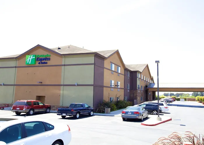 Holiday Inn Express & Suites Watsonville By Ihg