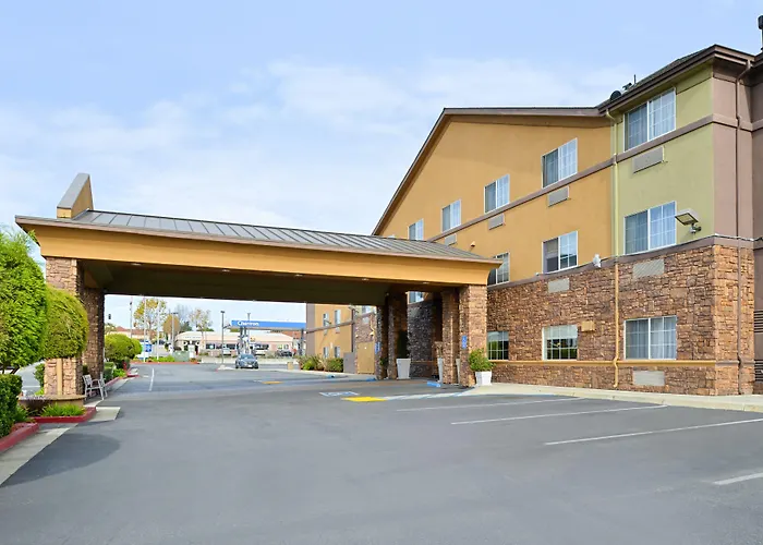 Holiday Inn Express & Suites Watsonville By Ihg