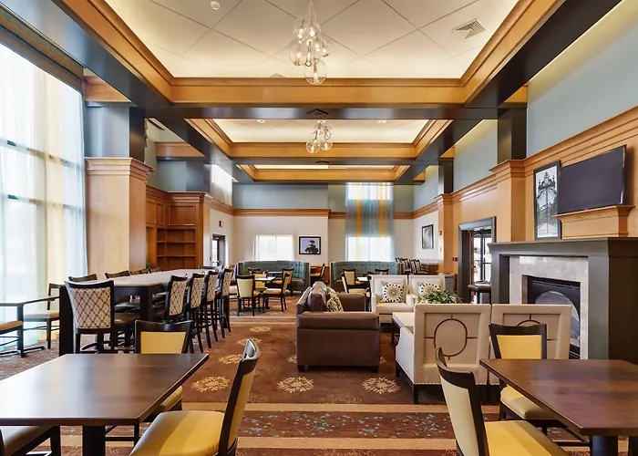 Holiday Inn Express Hotel & Suites Warwick-Providence Airport By Ihg