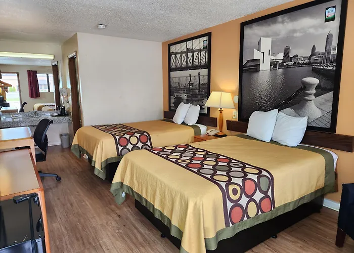 Westspring Inn - Westlake Cleveland