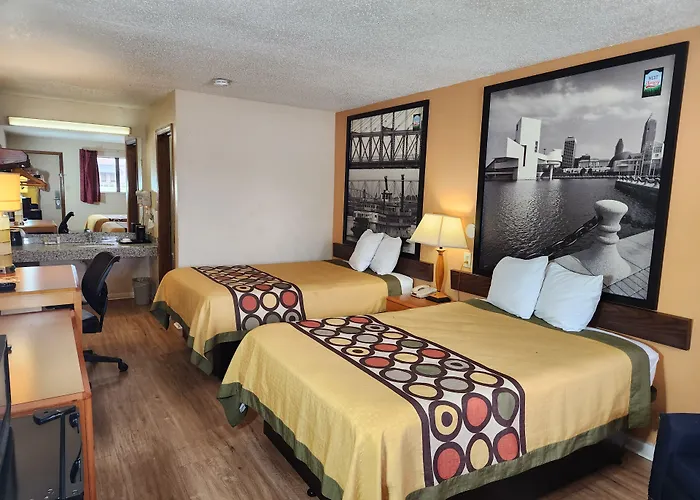 Westspring Inn - Westlake Cleveland