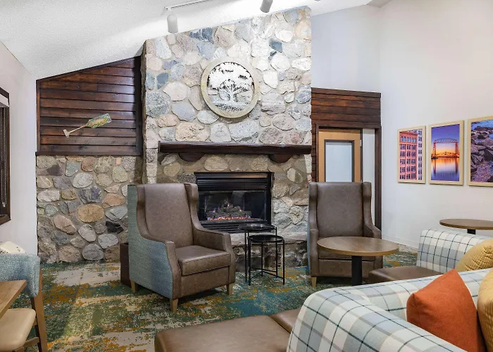 Americinn By Wyndham Duluth South Black Woods Event Center