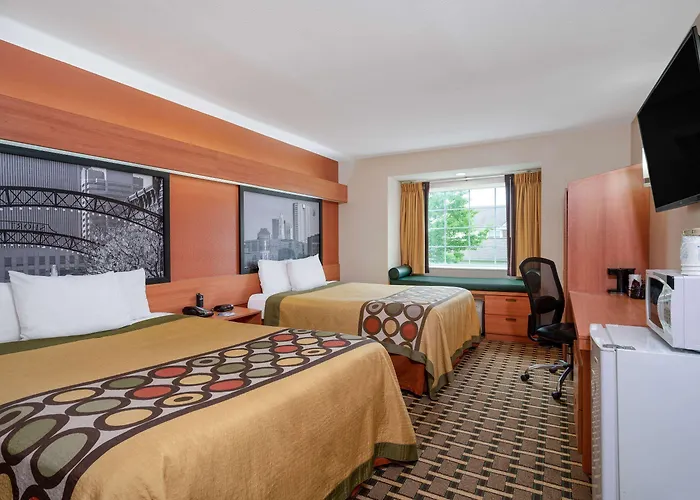 Super 8 By Wyndham Columbus West