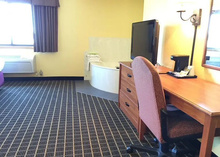 Quality Inn & Suites Harrington - Milford