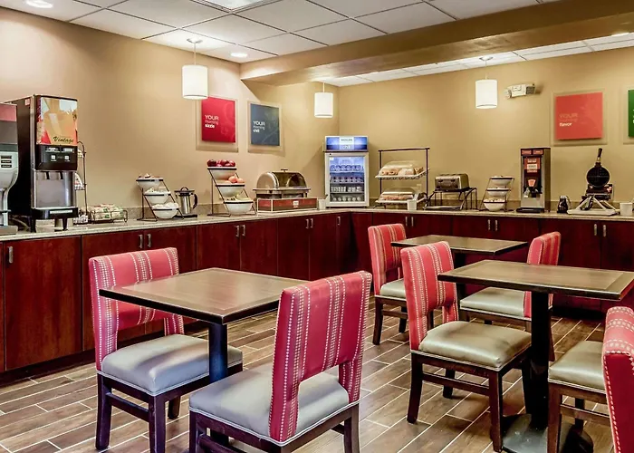 Comfort Inn & Suites Grafton-Cedarburg