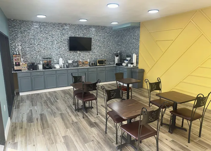 Super 8 By Wyndham Vandalia/Dayton International Airport