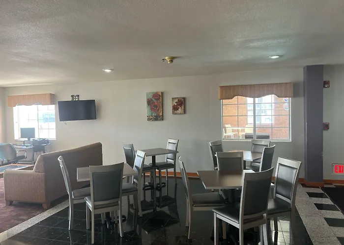 Longhorn Inn & Suites