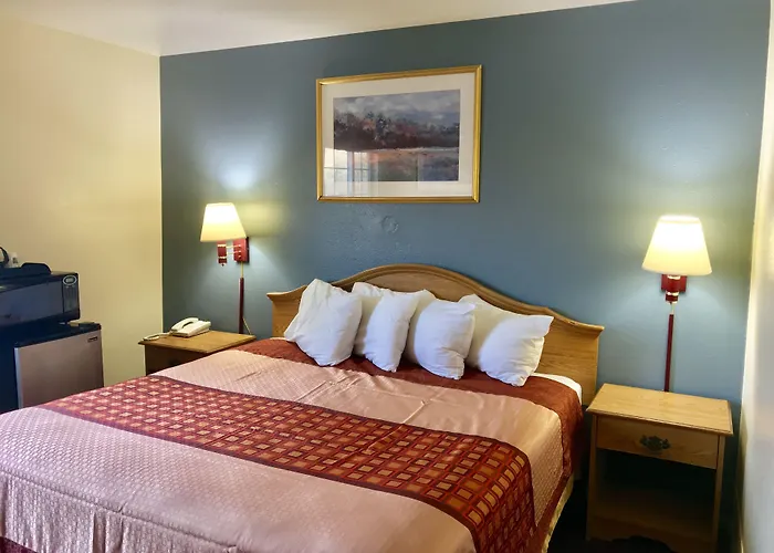 Travelers Inn Medford