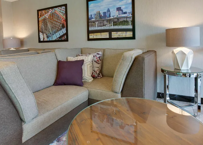 Drury Inn & Suites Louisville East