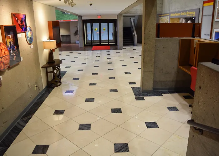 Gateway Hotel And Conference Center