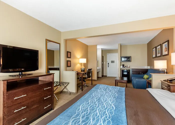 Comfort Inn & Suites Bryant - Benton
