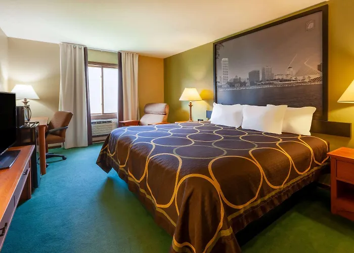 Super 8 By Wyndham Berlin Wi