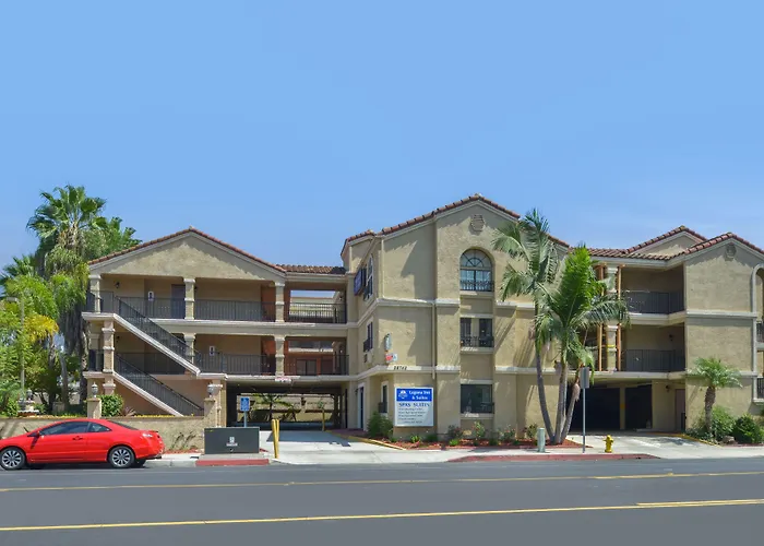 Laguna Inn And Suites