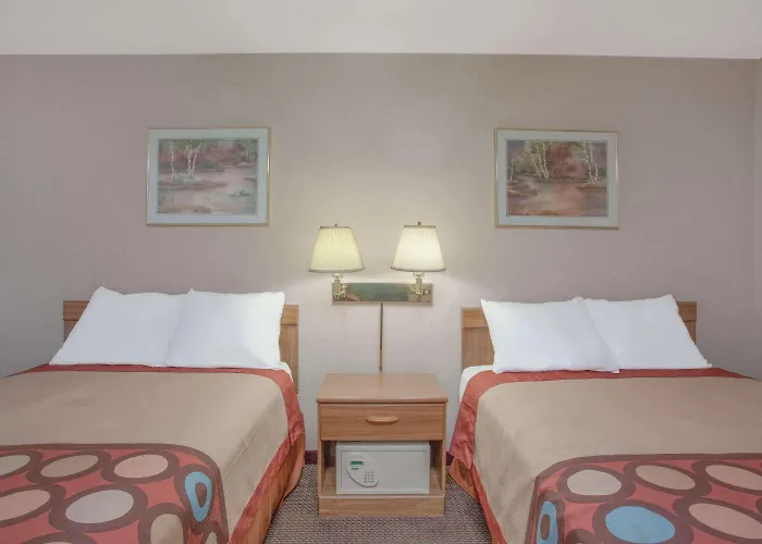 Super 8 By Wyndham Carlisle North