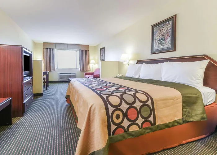 Super 8 By Wyndham Burleson Fort Worth Area