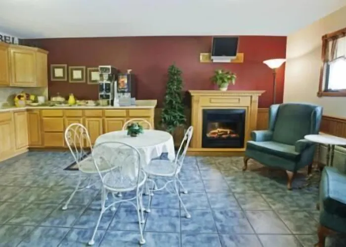 Americas Best Value Inn & Suites Thief River Falls