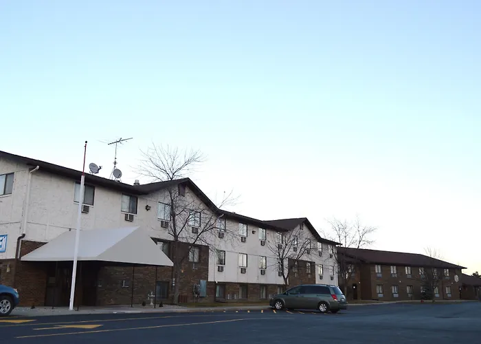 Econo Lodge Inn & Suites Auburn