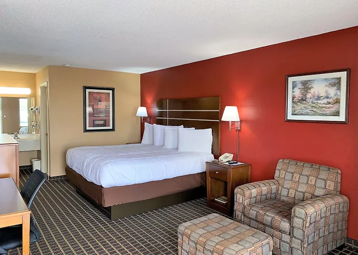 Star Plus Inn & Suites