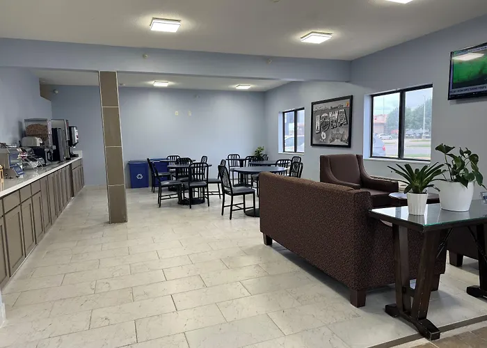 Super 8 By Wyndham Mason City