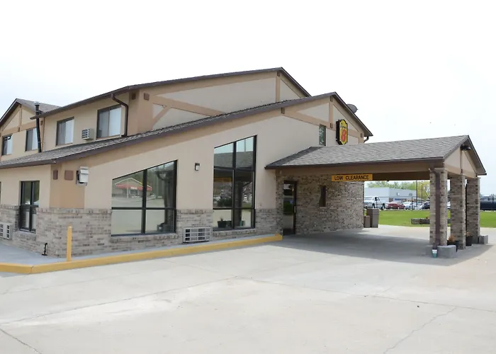 Super 8 By Wyndham Centerville