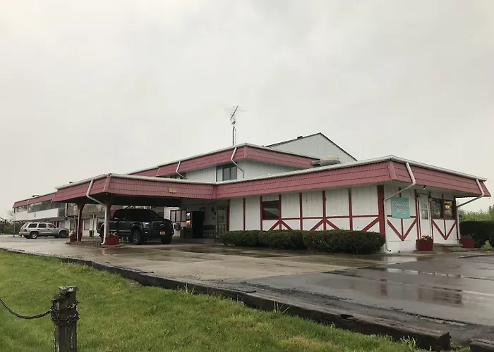 Oyo Landmark Inn Oskaloosa Near Hwy 63