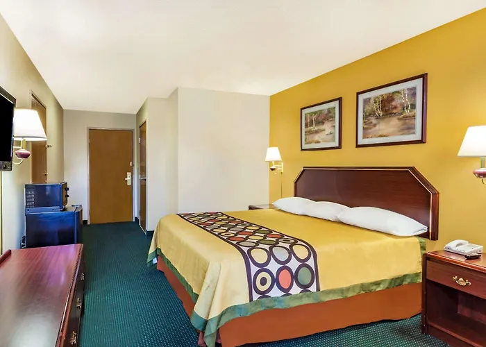 Super 8 By Wyndham Morristown/South