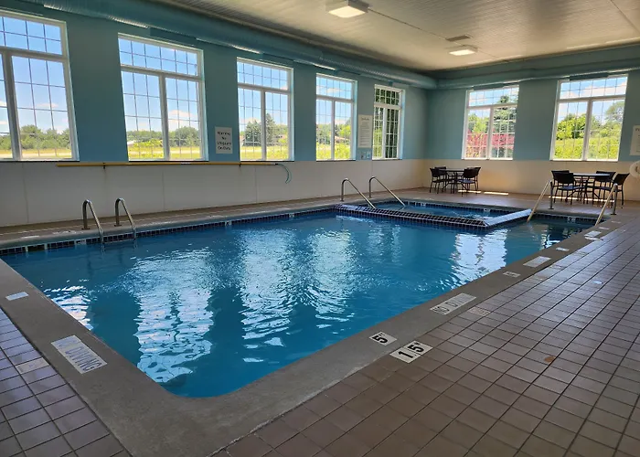 Holiday Inn Express Hotel & Suites Cadillac By Ihg