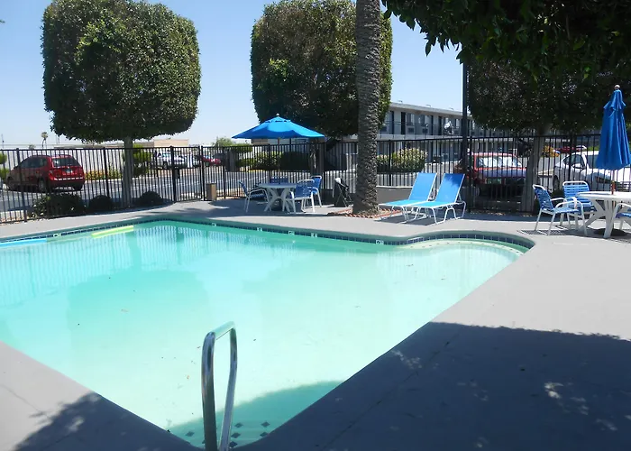 Surestay By Best Western Phoenix Airport