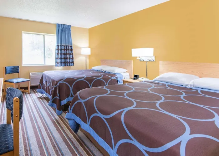 Super 8 By Wyndham Medina