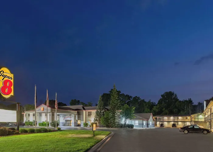 Super 8 By Wyndham Marysville/Port Huron Area