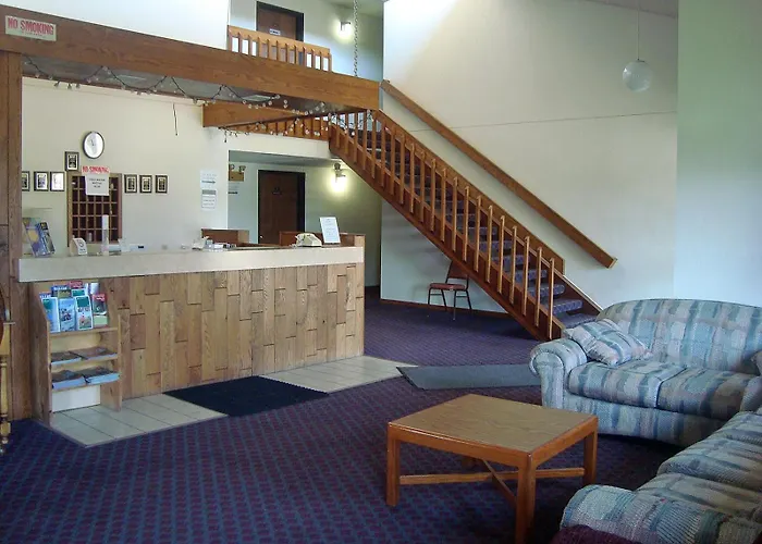 Amerivu Inn & Suites-Avon