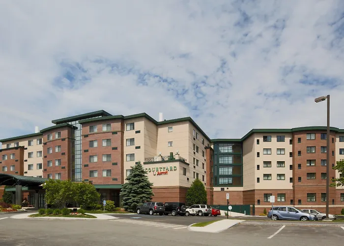Courtyard By Marriott Boston Waltham