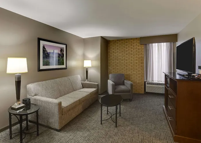 Drury Inn & Suites Columbus Dublin