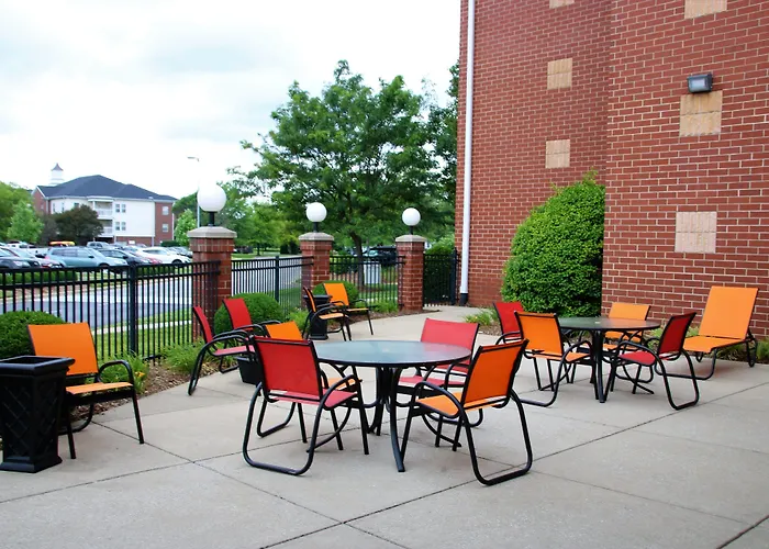 Hawthorn Suites By Wyndham Louisville East