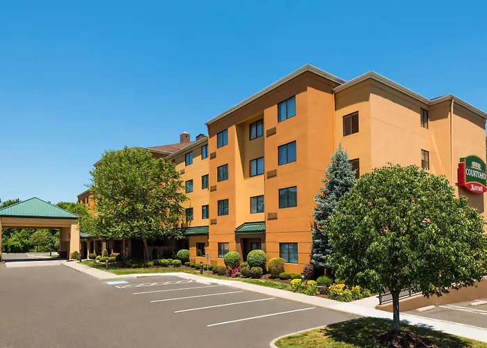 Courtyard By Marriott Danbury