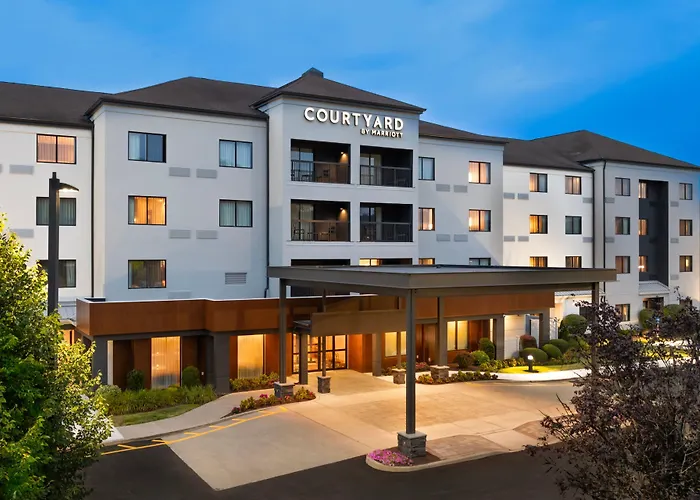Courtyard By Marriott Danbury
