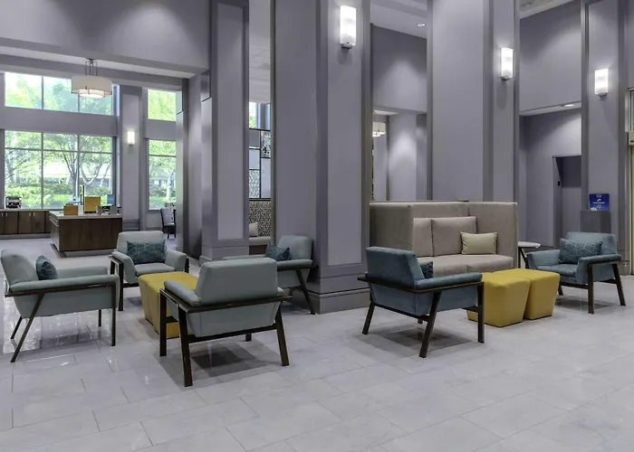 Hampton Inn & Suites Arlington Crystal City Dca