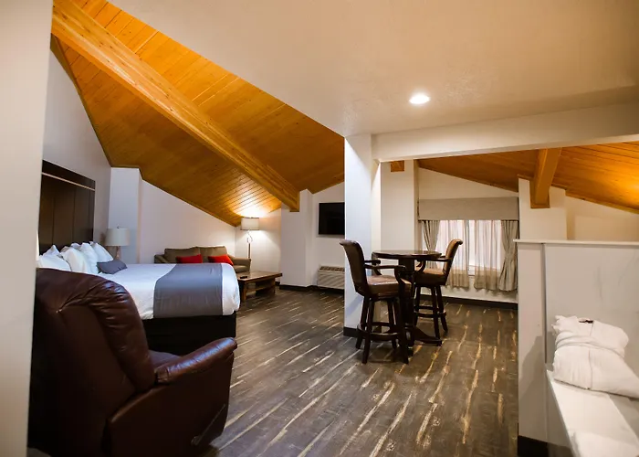 Ten Pin Inn & Suites