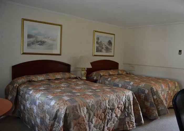 Kennebunk Gallery Motel And Cottages