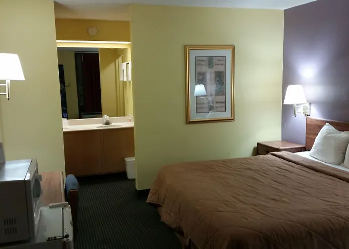 Relax Inn & Suites