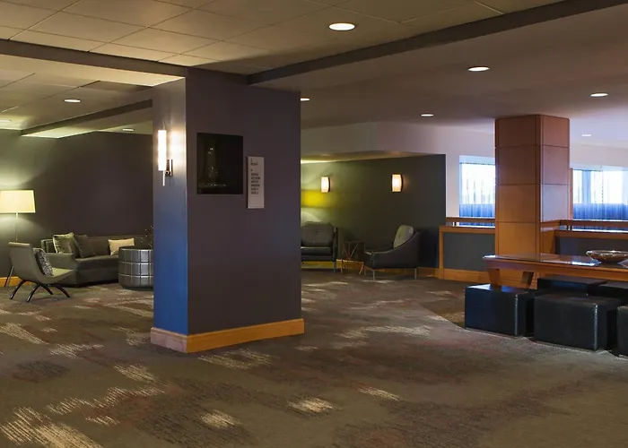 Renaissance Chicago O'Hare Suites Hotel