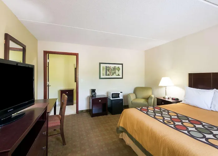 Super 8 By Wyndham White River Junction
